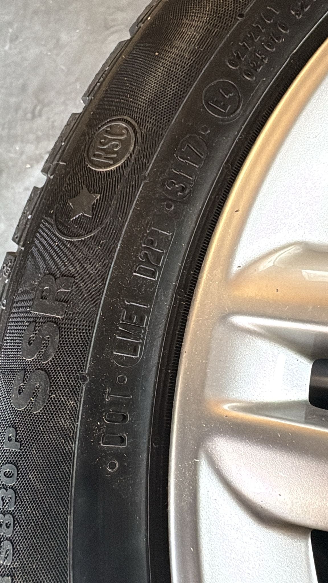 4 xOriginal BMW 17 Zoll Alufelgen Winterräder 205/55 R17 Kompletträder Continental SSR Alufelgen 7848601